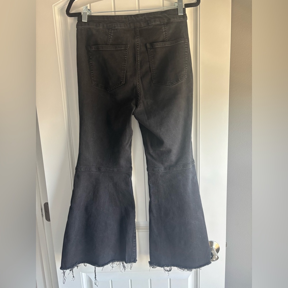 We The Free Black Cropped Denim - Picture 4 of 6